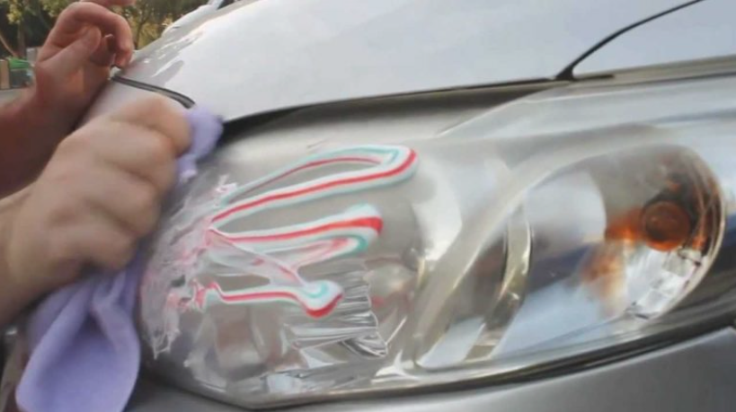 Clear headlights from fogging with the toothpaste